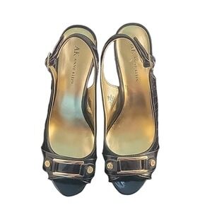 ANNE KLEIN | Navy heels | 7.5M